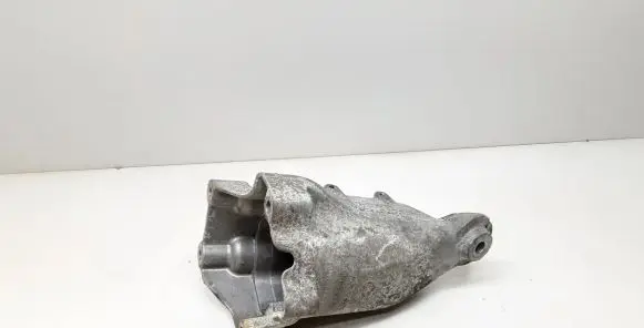 Mercedes-Benz E W212 Engine mounting bracket A6512233404