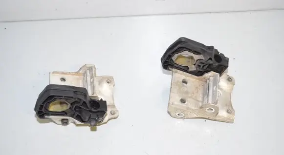 BMW 5 F10 F11 Radiator mount bracket 7186513 7186514 51117186513