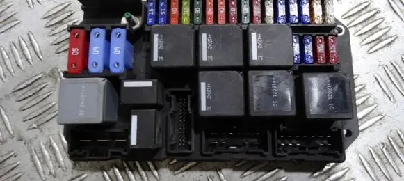 Land Rover Range Rover L322 Fuse box set AH42-14A073-ABL322