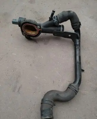 Volkswagen PASSAT B7 Engine coolant pipe/hose 03L121157Q