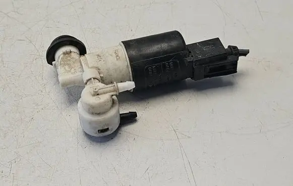 Volvo V60 Windscreen/windshield washer pump 22006903 31349264 31349244