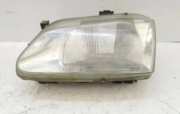 Renault Scenic I Headlight/headlamp 7701672734