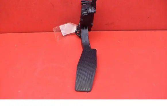 Chevrolet Cruze Accelerator throttle pedal 13252702