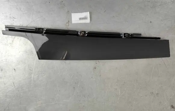 Volvo XC90 Front door glass trim molding 31688691 31349808