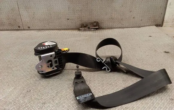 Ford Focus Front seatbelt BM5161295AEW