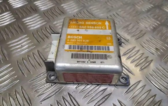 Audi A4 S4 B5 8D Airbag control unit/module 0285001038