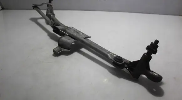 BMW 1 E81 E87 Front wiper linkage 