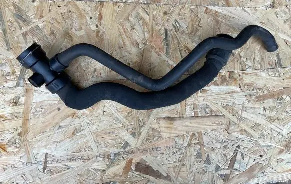 Audi A4 S4 B7 8E 8H Engine coolant pipe/hose 8E0121049L CZHH4 PA666F30