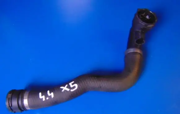 BMW X5 E53 Engine coolant pipe/hose