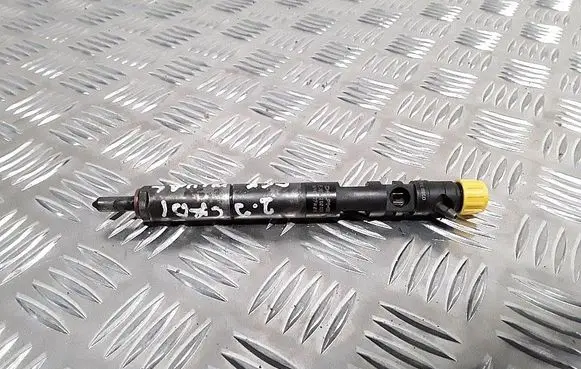 Fuel injector