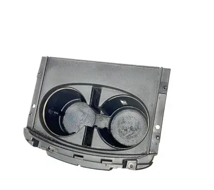 Cup holder front