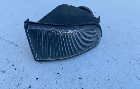 Toyota Avensis T220 Front fog light 8121005040
