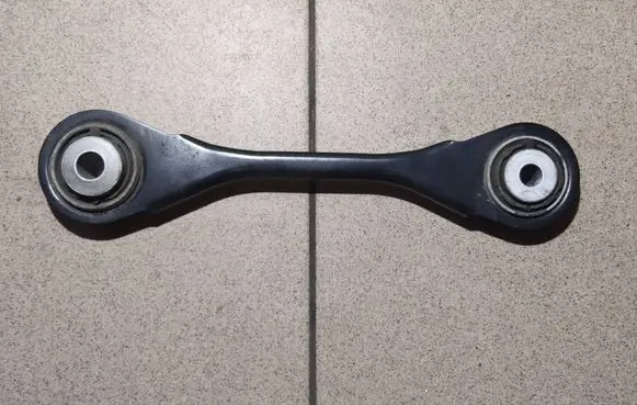 Rear control arm