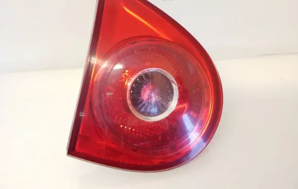 Volkswagen Golf V Tailgate rear/tail lights 1K6945093E 028500102B
