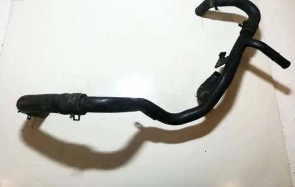 Engine coolant pipe/hose