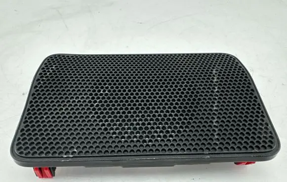 Toyota Yaris Cross Subwoofer grill/trim 5551030010