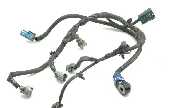 Nissan 350Z Fuel injector wires 