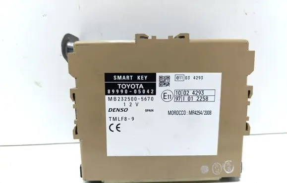 Toyota Avensis T270 Keyless (KESSY) go control unit/module 8999005042