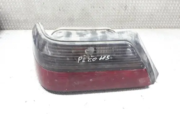 Peugeot 605 Rear/tail lights 88024