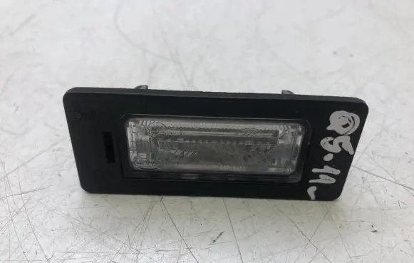 Audi Q5 SQ5 Number plate light 8T0943021