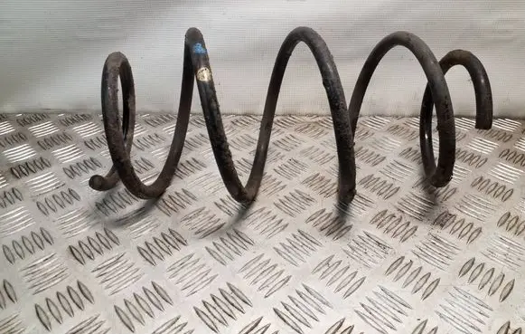 Toyota Auris E180 Front coil spring