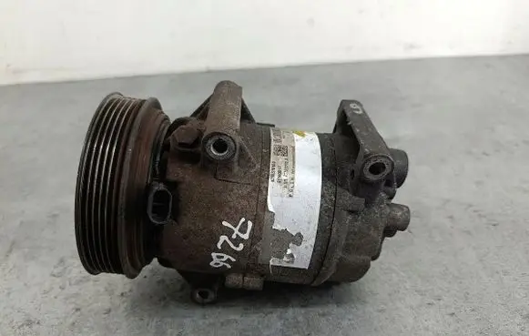 Renault Megane II Air conditioning (A/C) compressor (pump) 8200316164