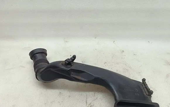 Opel Astra H Air intake duct part 55351756 551020308