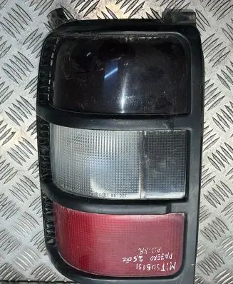 Mitsubishi Pajero Rear/tail lights