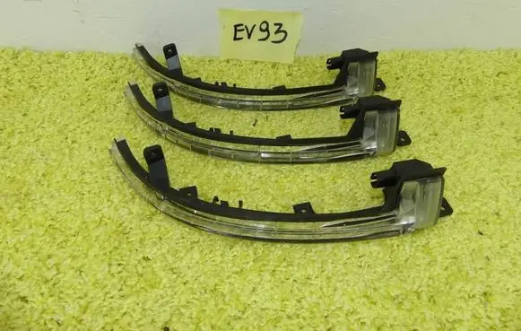 Volkswagen Touareg II Front indicator light 7P6949102
