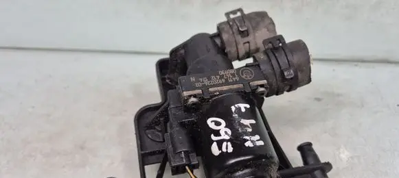 BMW 5 E60 E61 Coolant heater control valve 1147412174