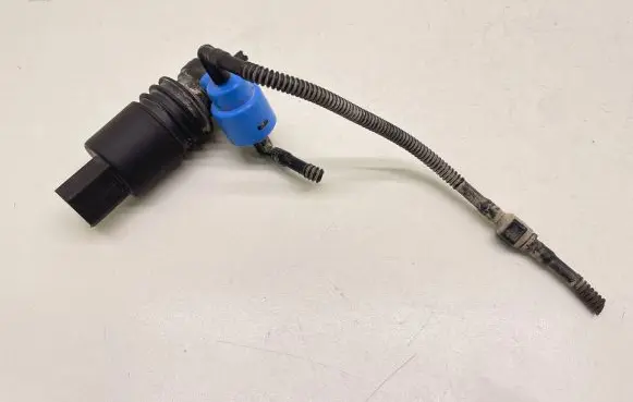 Audi A6 S6 C6 4F Windscreen/windshield washer pump 465035