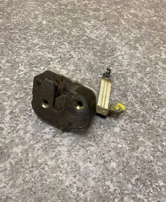Renault Master II Rear door lock 351343