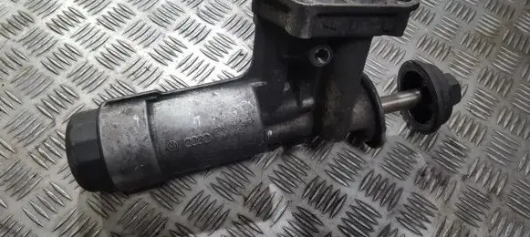 Volkswagen Golf IV Oil filter cover 038115389