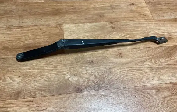 Volkswagen PASSAT B6 Front wiper blade arm 3C1955409C