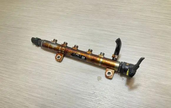 Fuel pressure sensor