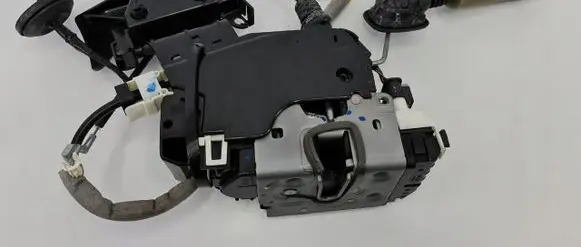 Mercedes-Benz GLK (X204) Front door lock A0997200435