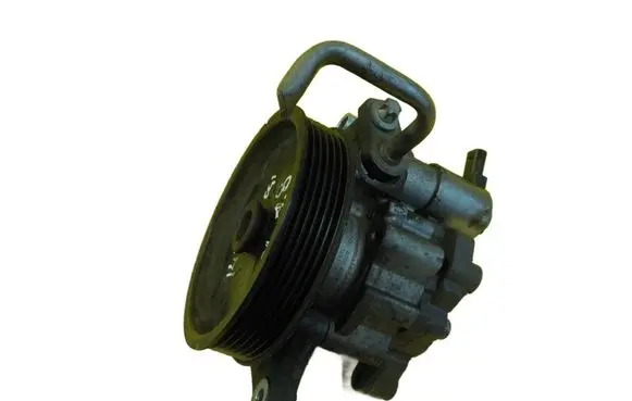 Mercedes-Benz C W204 Power steering pump A0064667501