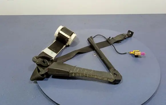 Opel Vectra C Front seatbelt 13128271