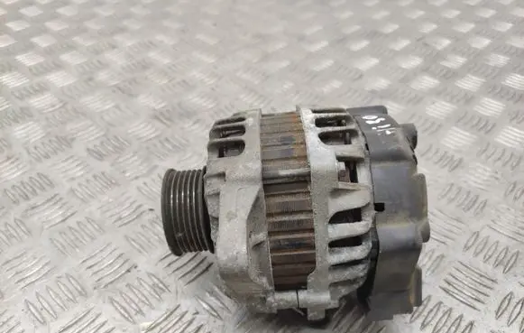Hyundai i30 Generator/alternator 373002B101