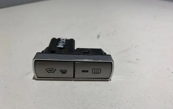 Ford S-MAX Windscreen/window heater switch 6M2T18K574AB 23052000