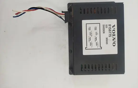 Volvo 440 Voltage converter/converter module 8156775 96W49