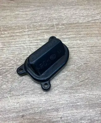 BMW 7 E65 E66 Headlight/headlamp dust cover 16192700