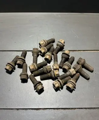Volkswagen Transporter - Caravelle T5 Nuts/bolts 