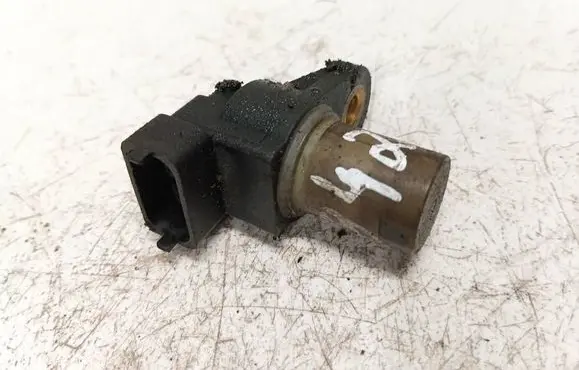 Mercedes-Benz A W168 Camshaft position sensor a0031539728