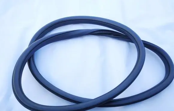 Jaguar I-Pace Rubber seal front coupe door j9d320708a j9d3-20708-a