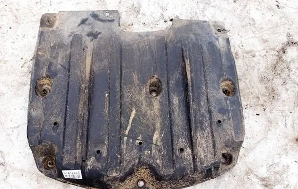 Lexus IS 220D-250-350 Engine splash shield/under tray 5840153010