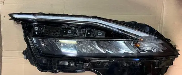 Nissan Qashqai J12 Headlight/headlamp K100008D02G