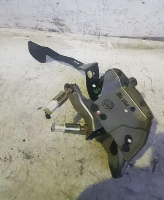 Honda CR-V Brake pedal