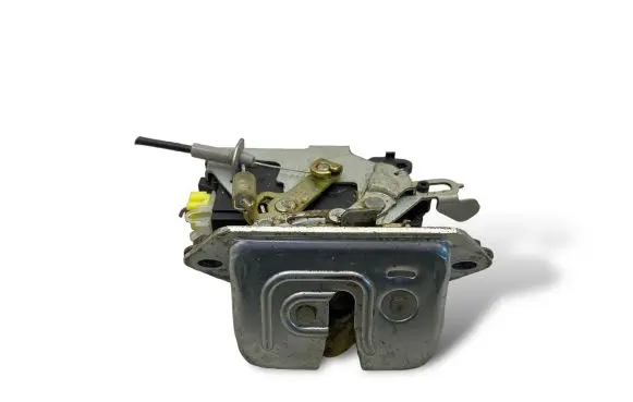 Subaru Forester SG Tailgate/trunk/boot lock/catch/latch