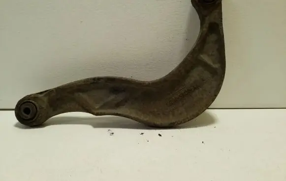 Rear control arm